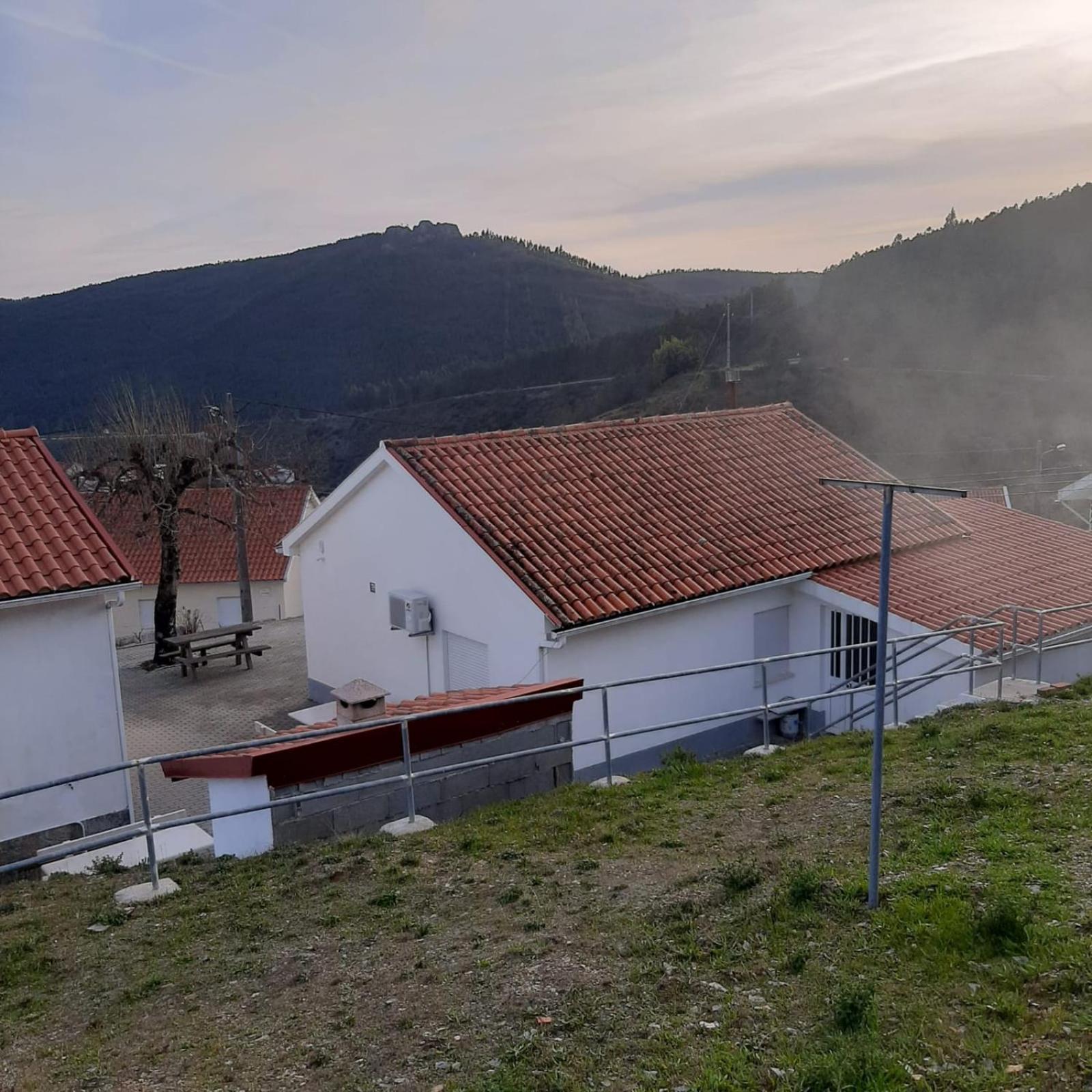 Casas Da Escola - "A Escola" - Meas Villa Pampilhosa da Serra Dış mekan fotoğraf